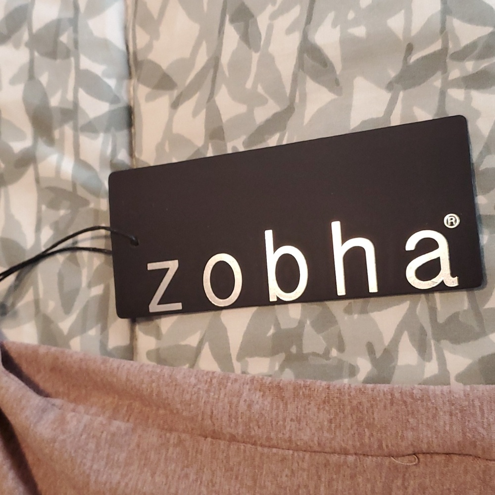 NWT ZOBHA Ruched Front Top - Picture 9 of 11